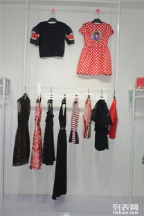 歐時力夏裝品牌女裝尾貨批發(fā)及成都服裝鞋帽箱包市場解析